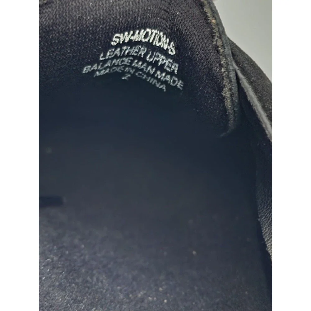 Easy Spirit or oxford holes